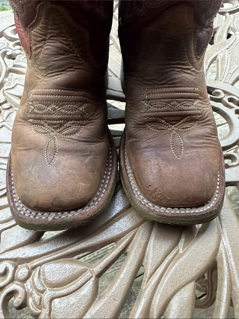 Youth Cody James Cowboy Boots in Brown and Deep Red